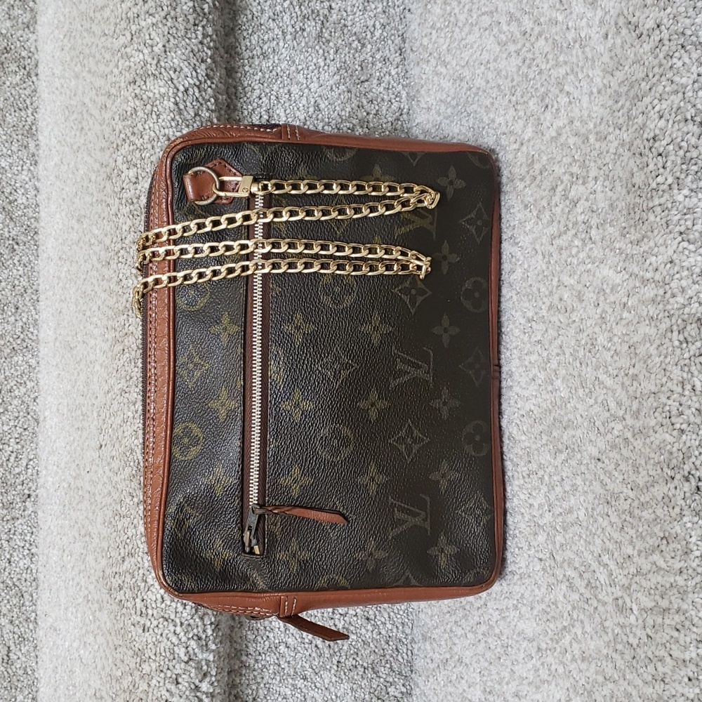 Vintage LV Monogram pouch with D rings and unbranded chain included Authentic